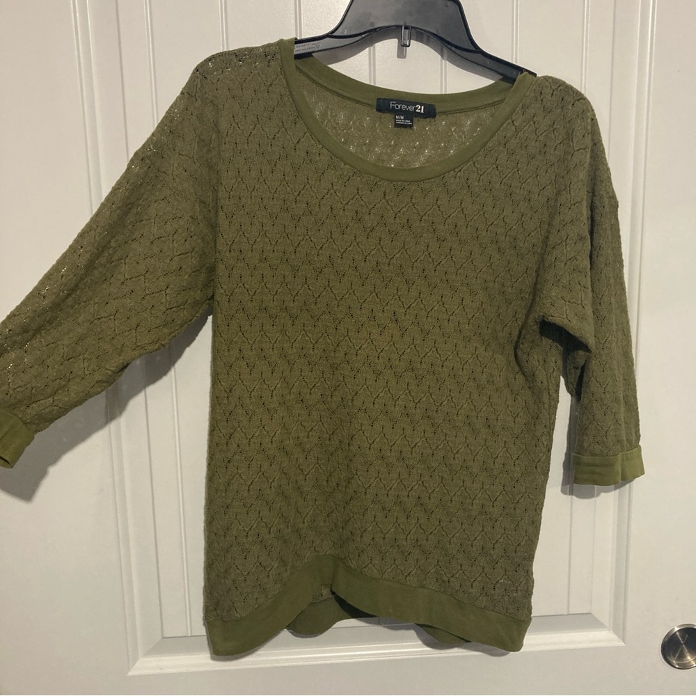 Forever 21 Olive Green Knit 3/4 Sleeve Top